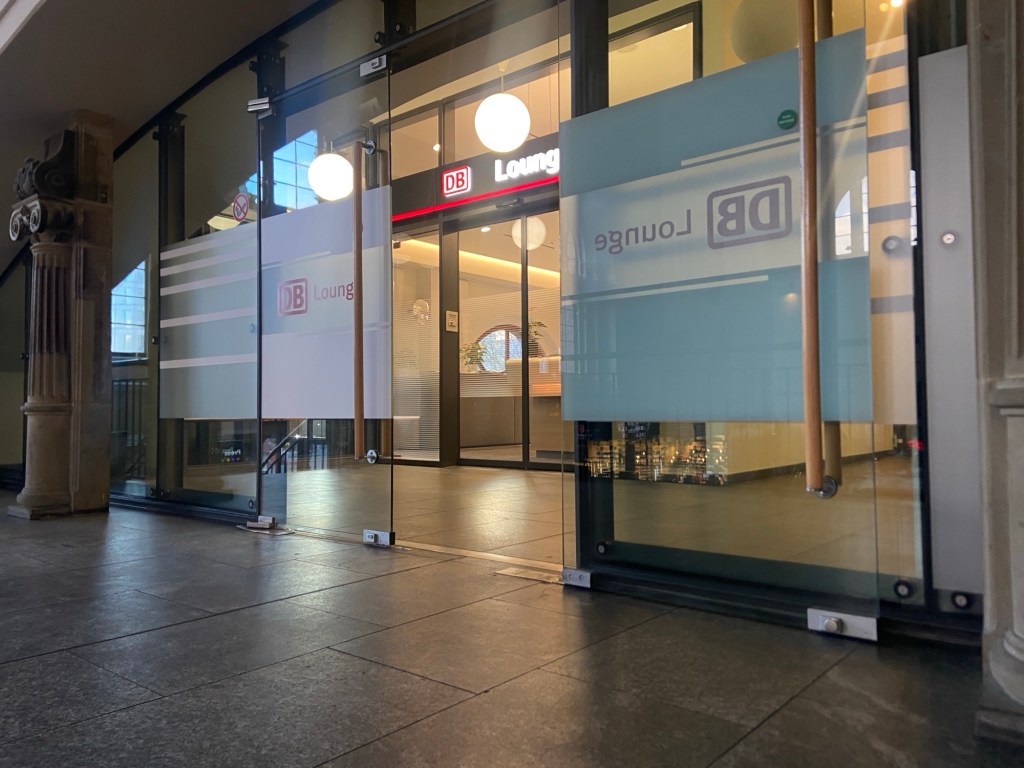 DB Lounge Bremen Hbf – Entspannt warten statt planlos&nbsp;herumstehen