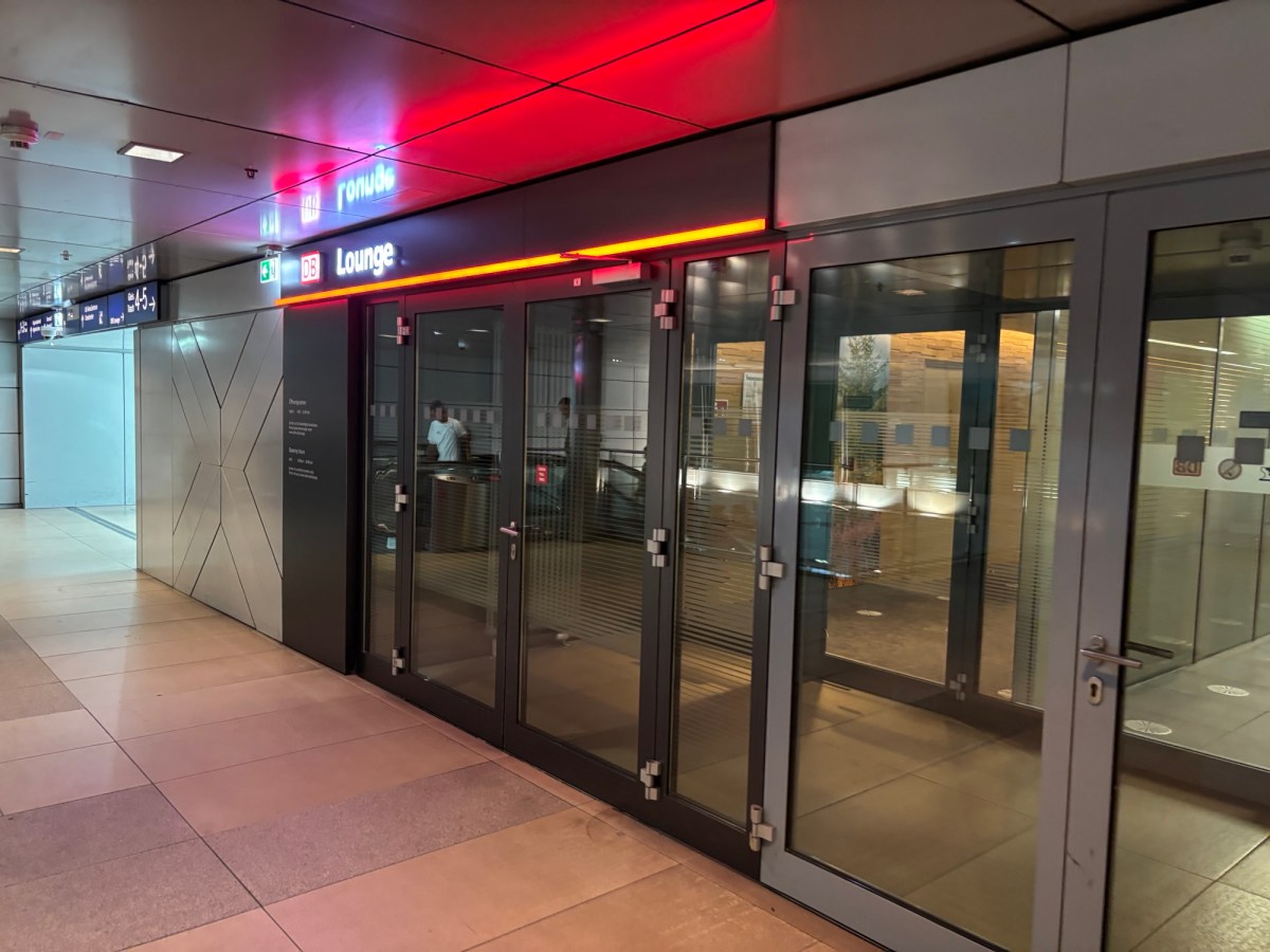 DB Lounge Frankfurt Flughafen Ruheoase am Bahn-Knotenpunkt