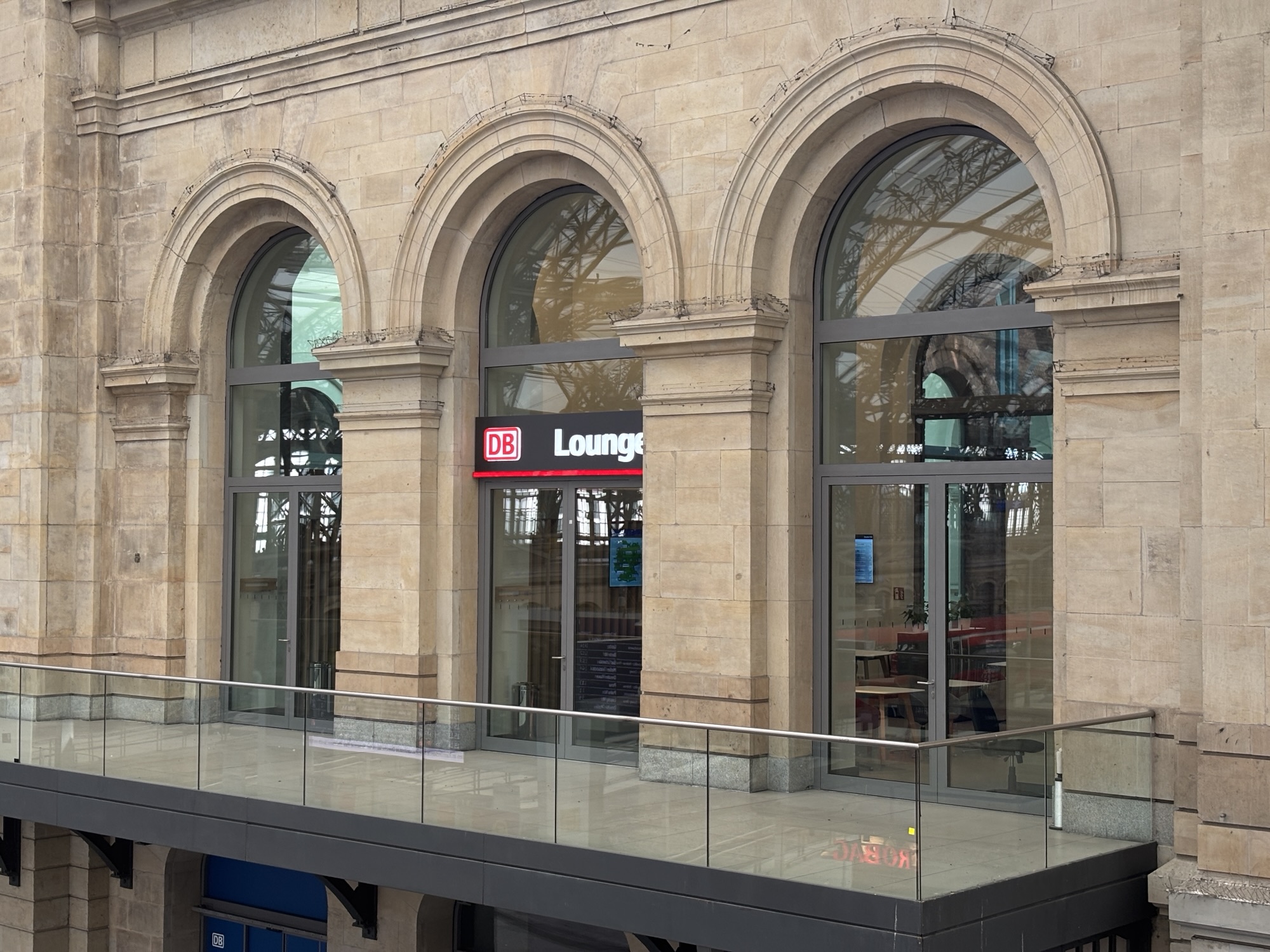 DB Lounge Dresden Hbf – Komfortable Wartezone für Bahnreisende