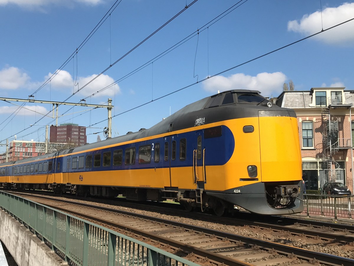Geplantes 49-Euro-Ticket in den Niederlanden und wie gut es mit dem Deutschland-Ticket zusammenspielt