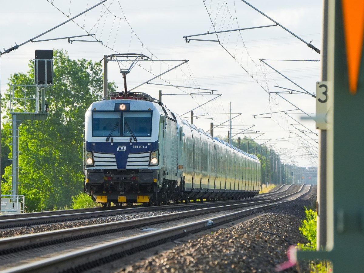 DB feiert Wiedereröffnung der Strecke Hamburg–Berlin mit 100.000 Extra-Sparpreisen